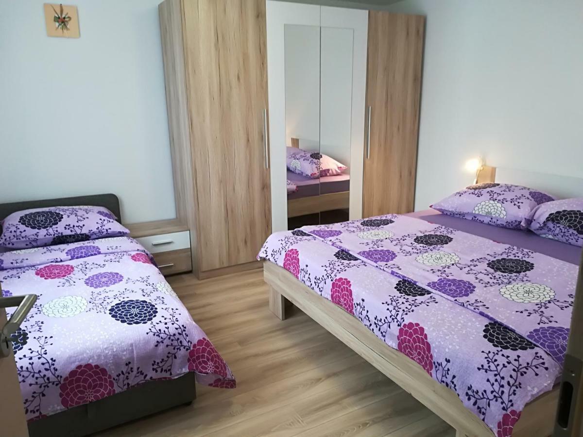 Apartment Natali เบรอเซส ภายนอก รูปภาพ
