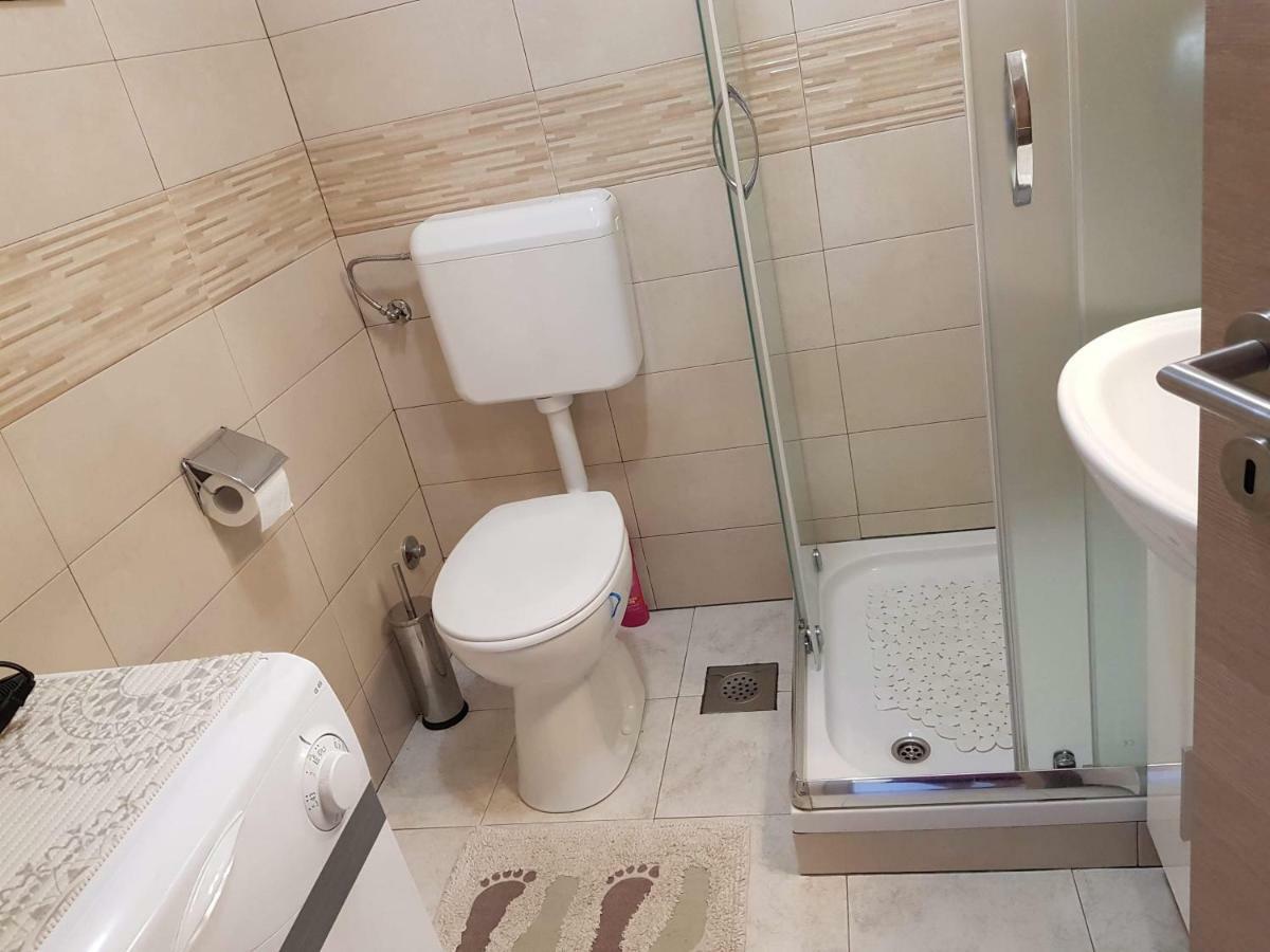 Apartment Natali เบรอเซส ภายนอก รูปภาพ