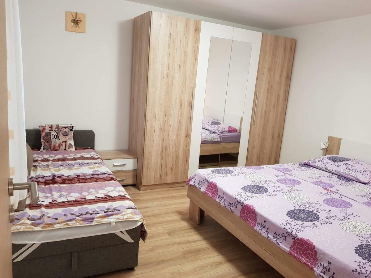Apartment Natali เบรอเซส ภายนอก รูปภาพ